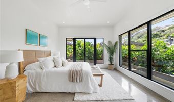 926 Aalapapa Dr, Kailua, HI 96734