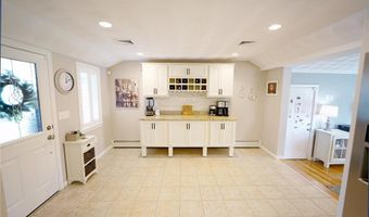 14 Willow Dr, Cranston, RI 02920