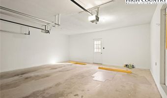 762 George Eggers Rd, Banner Elk, NC 28604