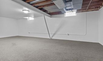 701 E LONGVIEW Dr, Appleton, WI 54911