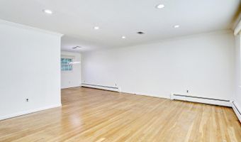 12 Van Gogh Ln, Airmont, NY 10901