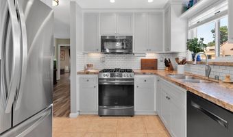 11635 W Locust Ln, Apple Valley, CA 92308