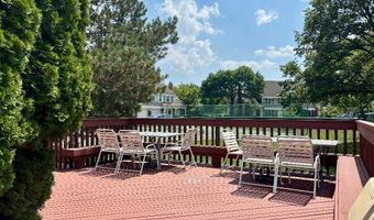 1956 N Silver Lake Rd, Arlington Heights, IL 60004