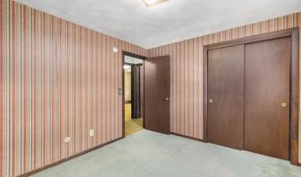 49 Magnolia Ln, Coventry, RI 02816