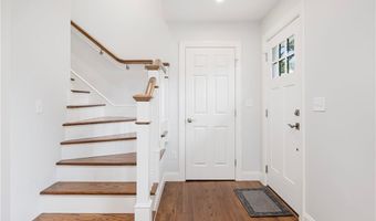 10 Linden Gate Ln, Newport, RI 02840