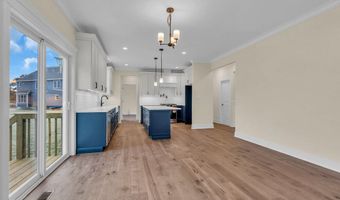 2 Potters Ct, Bayville, NJ 08721