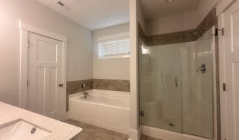 201 Thistleberry Dr, Aberdeen, NC 28315