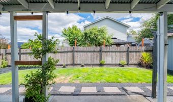 3523 COLLEGE Loop, Albany, OR 97322