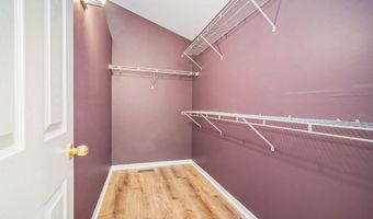 5660 Versailles Ave, Ann Arbor, MI 48103