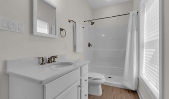 42 Carlyle Dr, Bayville, NJ 08721