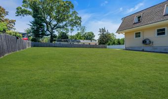 168 Leonardville Rd, Belford, NJ 07718