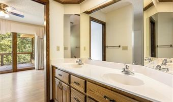 9 Boyce Ln, Bella Vista, AR 72715