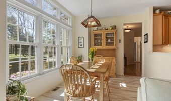 15 Pheasant Ln 15, Bedford, MA 01730