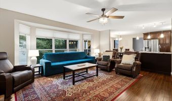 20 Greystoke Ct, Ballwin, MO 63021