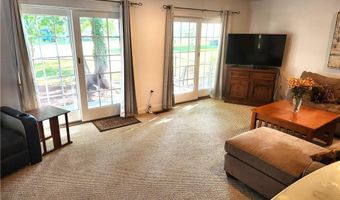 56 Wanda St, Narragansett, RI 02882