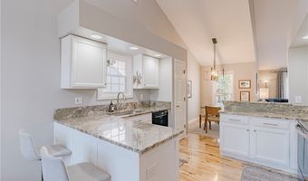 480 Glen Hollow Cir, Aurora, OH 44202