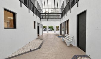 220 N WESTMONTE Dr B, Altamonte Springs, FL 32714
