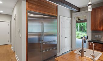3867 Hawk Crest Rd, Ann Arbor, MI 48103