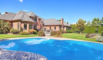 4 Pine Tree Ln, Lincoln, RI 02865