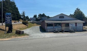 735 3RD St, Bandon, OR 97411