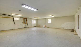 17304 Mary Lee Dr, Abingdon, VA 24210