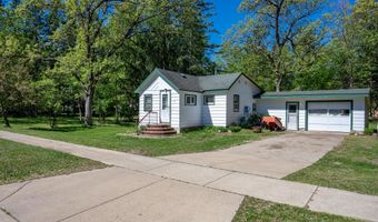 221 N Cedar St, Adams, WI 53910