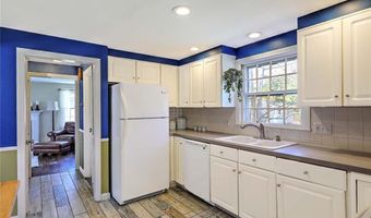 11 Pine Ave, Barrington, RI 02806