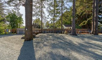 1175 2ND St, Bandon, OR 97411