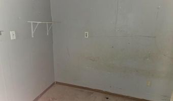 302 Crestview Dr, Acme, PA 15610