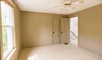 1009 S Kline St, Aberdeen, SD 57401