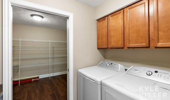 892 Bridge Crest Dr SE, Ada, MI 49301
