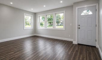 9 Emerald Ln S, Amityville, NY 11701