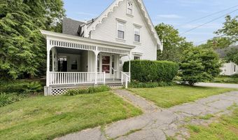 92 Cedar St, Belfast, ME 04915