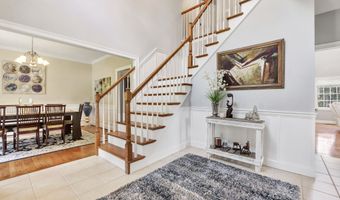19 Hillyer Way, Granby, CT 06035