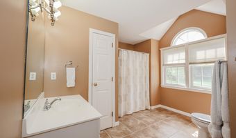 4 Jennifer Ln, Amherst, NH 03031
