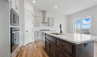 1432 N 162nd Ter, Basehor, KS 66007