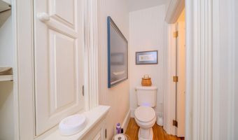 48 Old Searsport Ave, Belfast, ME 04915