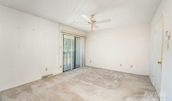 3740 Winding Creek Ln, Charlotte, NC 28226