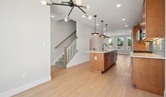 313 CALVERT Ave, Alexandria, VA 22301