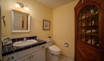 9404 River Rd, Algonac, MI 48001
