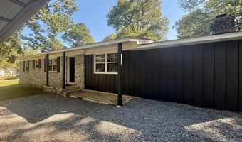 2806 Hurricane Lake Rd, Benton, AR 72019