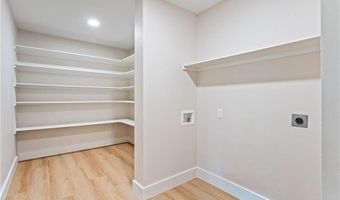 1201 NW 10th St, Bentonville, AR 72712