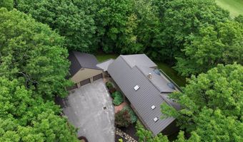 15 Inverness Rd, Falmouth, ME 04105