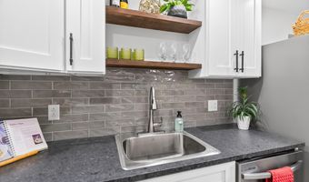 205 Linkensmith Dr, Anna, OH 45302