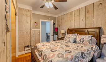1640 Cranston St, Cranston, RI 02920