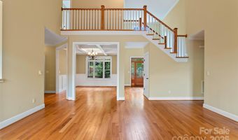 103 Village Pointe Ln, Asheville, NC 28803