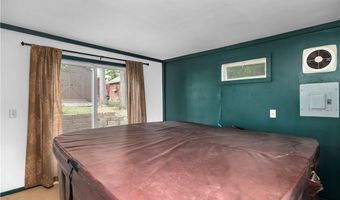 823 Willow Hollow Ct, Amherst, OH 44001