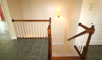 320 Remington Way Dr, Ballwin, MO 63021