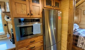 121 Lazy Bear Trl, Andrews, NC 28901