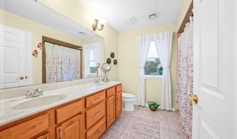 8 Hemingway Dr, Alexandria Twp., NJ 08848
